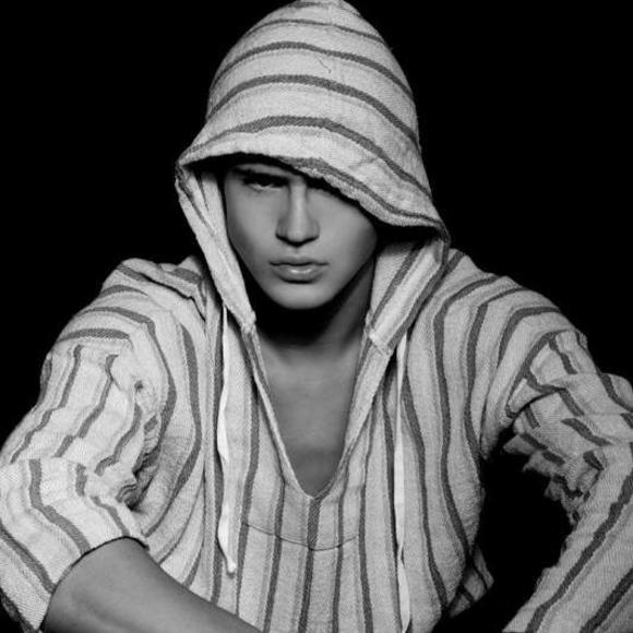 Meet your Posher, Dylan - Picture 1 of 1